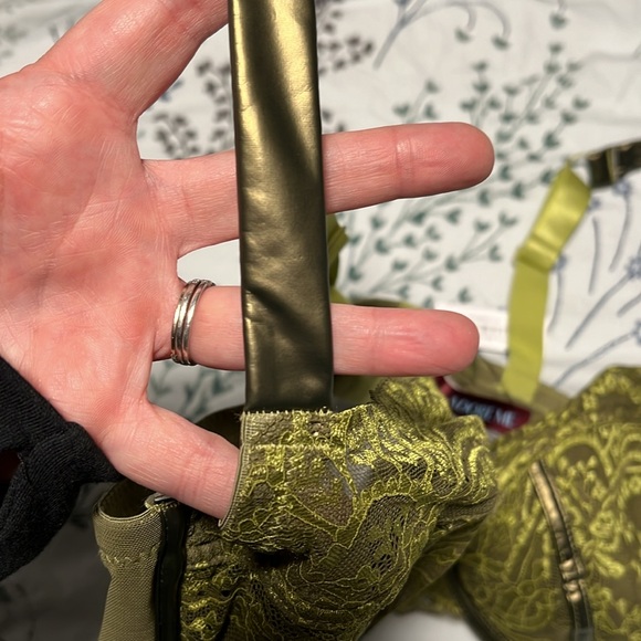 NWT Adore Me Bra and Panty Set - Picture 5 of 6